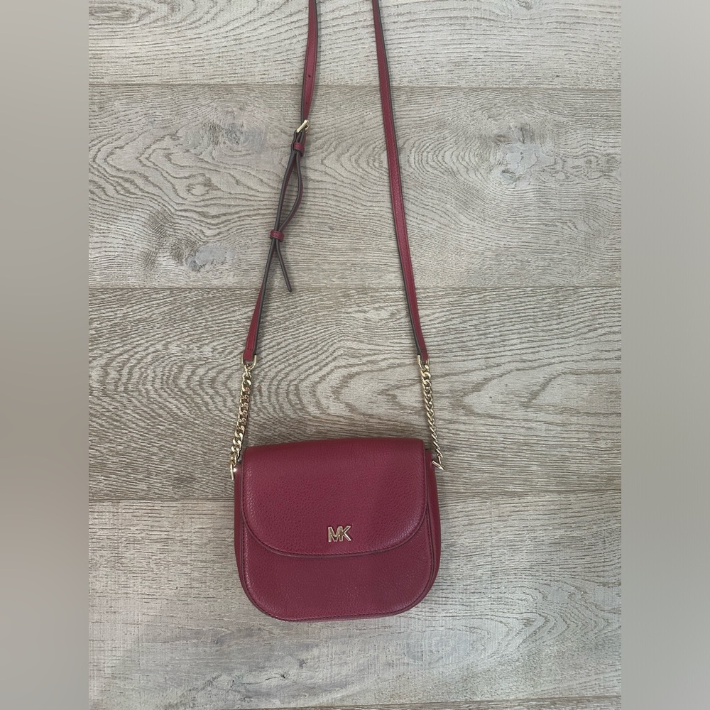 Michael Kors red pebble leather cross body - adjustable strap - like new
